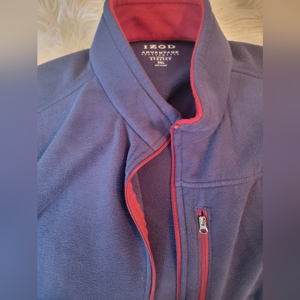Izod vest